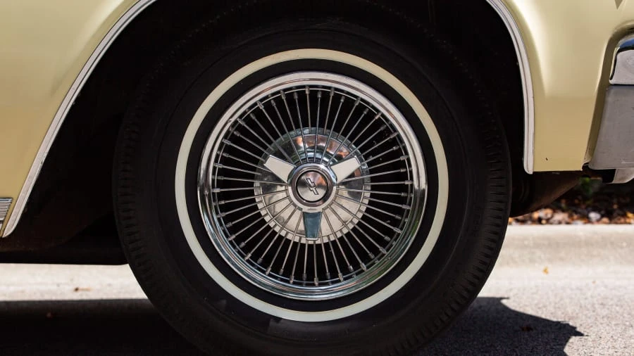 1966 Chevrolet Caprice - Image 13 of 24