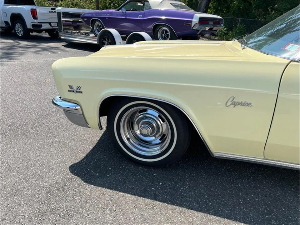 1966 Chevrolet Caprice - Image 11 of 31