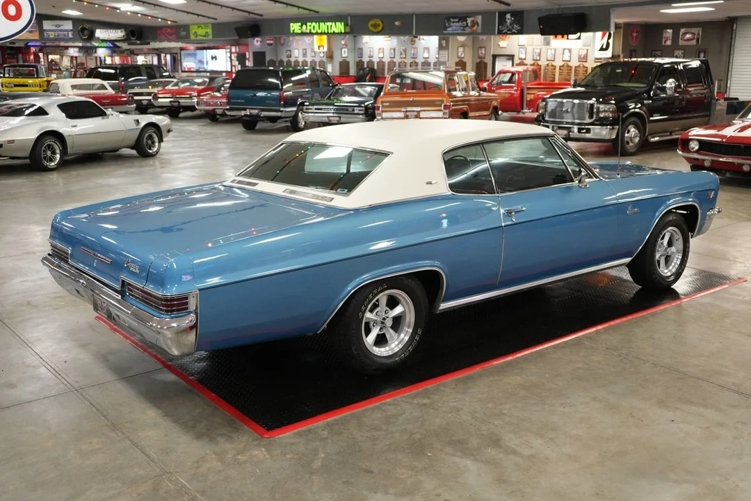 1966 Chevrolet Caprice - Image 15 of 21