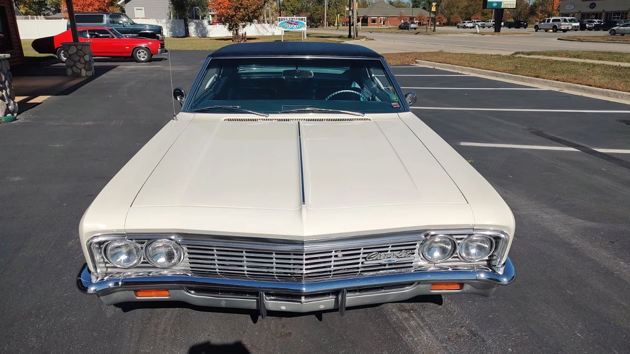 1966 Chevrolet Caprice - Image 29 of 31