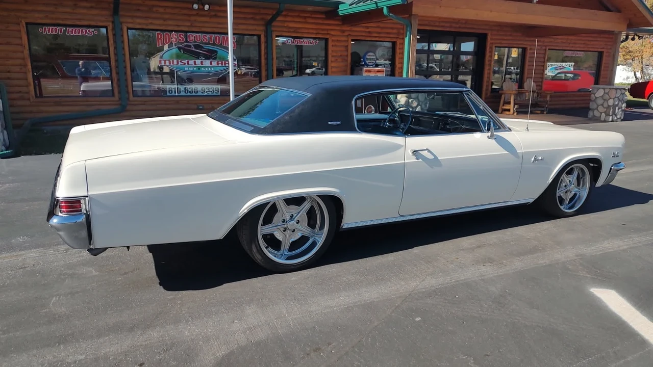 1966 Chevrolet Caprice - Image 18 of 21