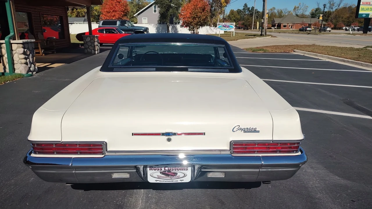 1966 Chevrolet Caprice - Image 13 of 21
