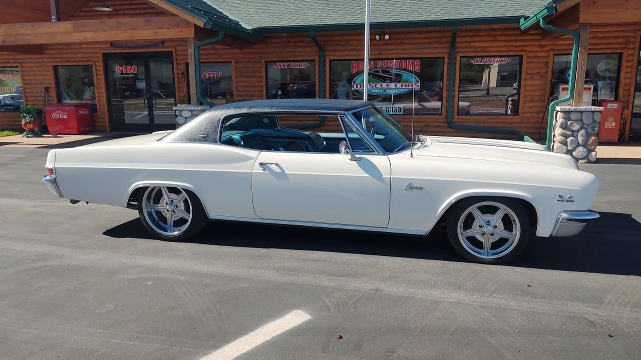 1966 Chevrolet Caprice - Image 22 of 31