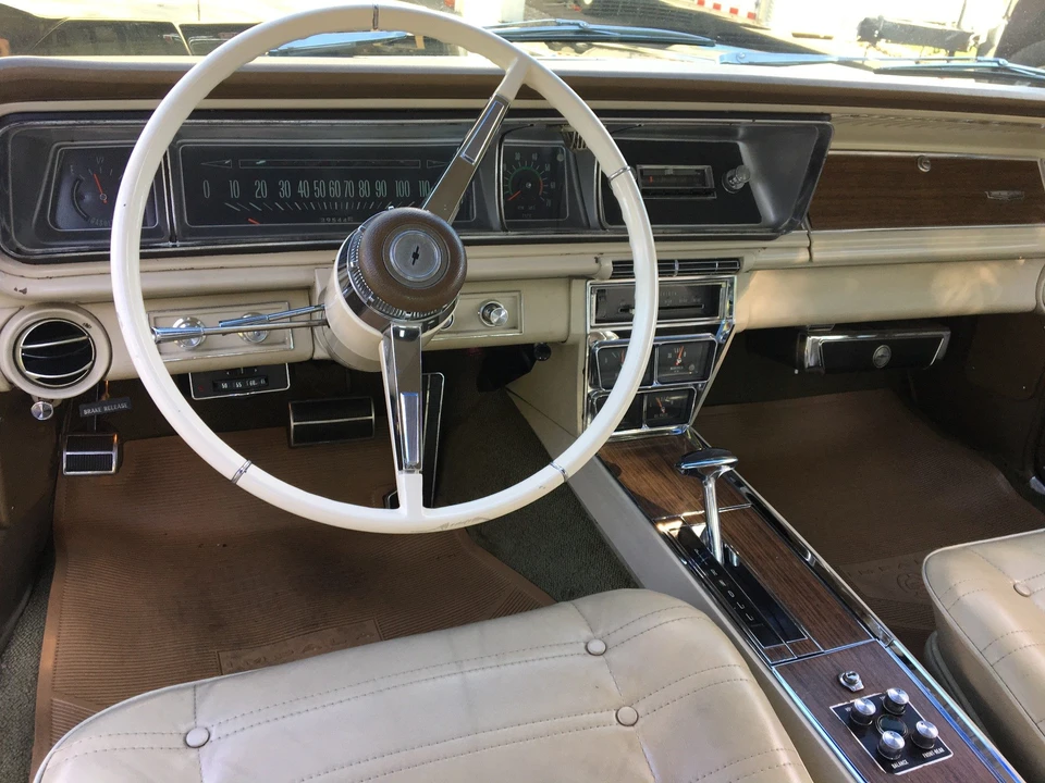 1966 Chevrolet Caprice - Image 25 of 31