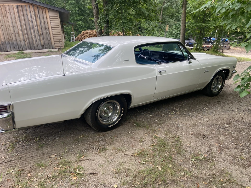 1966 Chevrolet Caprice - Image 15 of 31