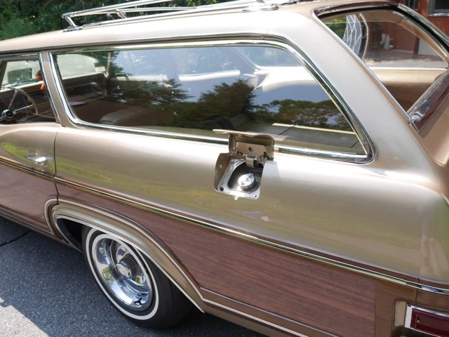 1966 Chevrolet Caprice - Image 24 of 31