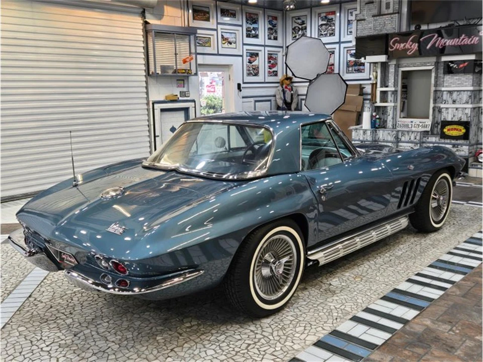 1966 Chevrolet Corvette C2 - Image 7 of 31