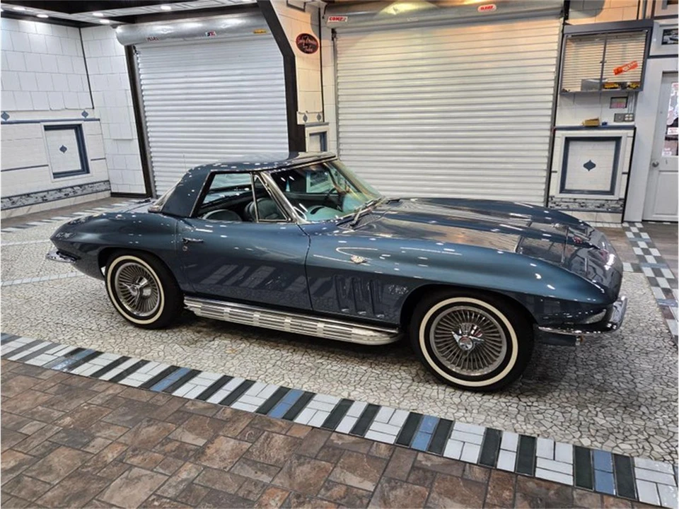 1966 Chevrolet Corvette C2 - Image 17 of 31