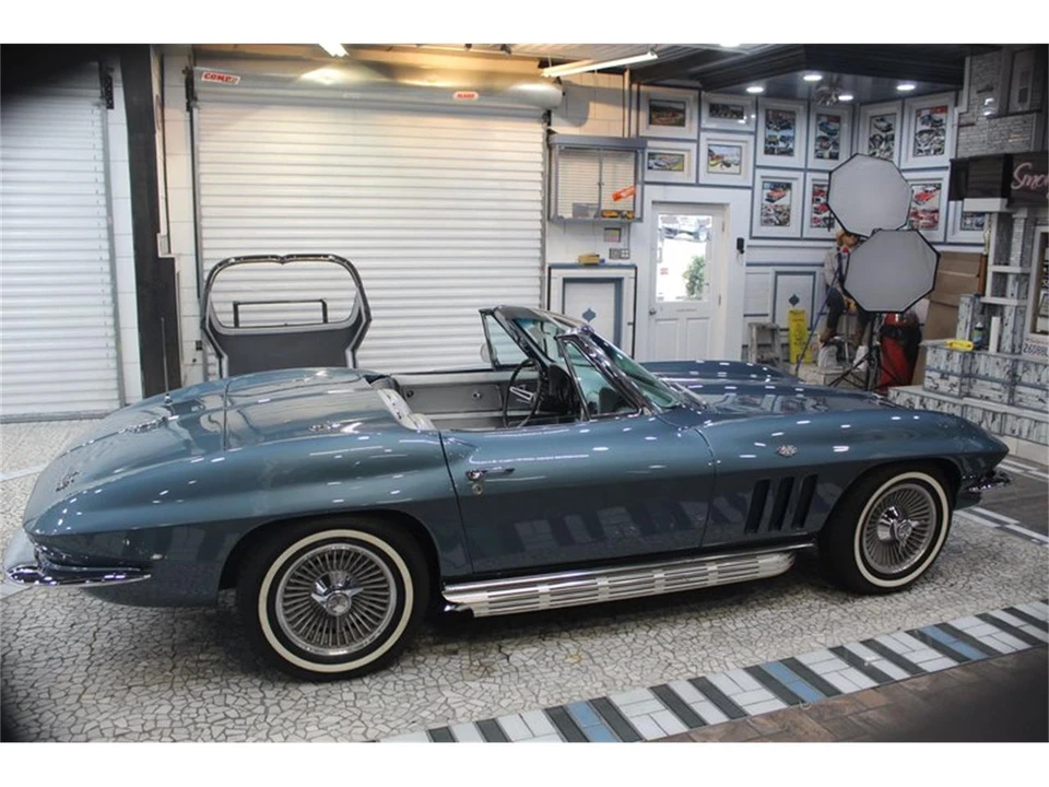 1966 Chevrolet Corvette C2 - Image 22 of 31