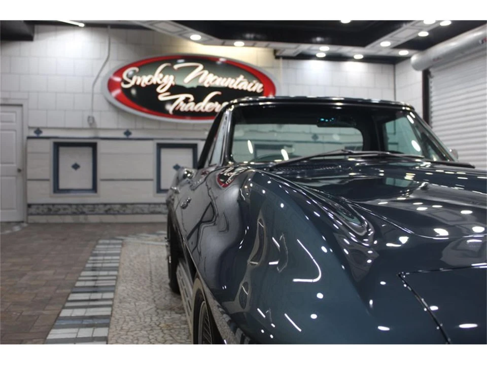 1966 Chevrolet Corvette C2 - Image 18 of 31
