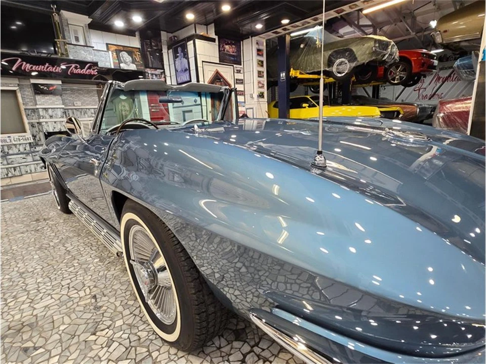 1966 Chevrolet Corvette C2 - Image 14 of 31