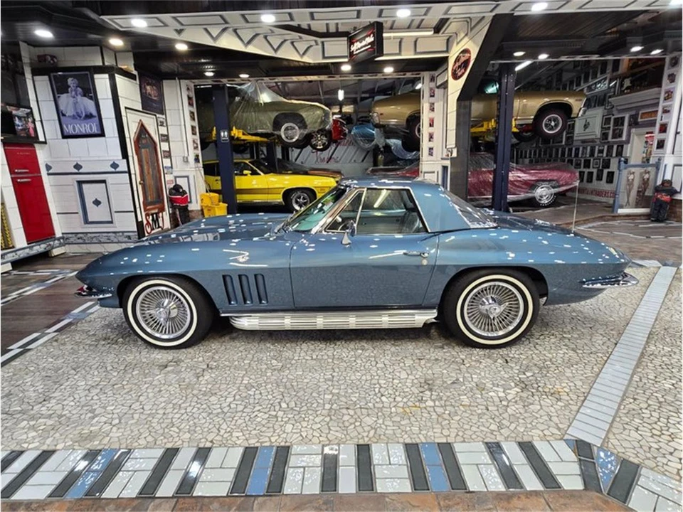 1966 Chevrolet Corvette C2 - Image 3 of 31