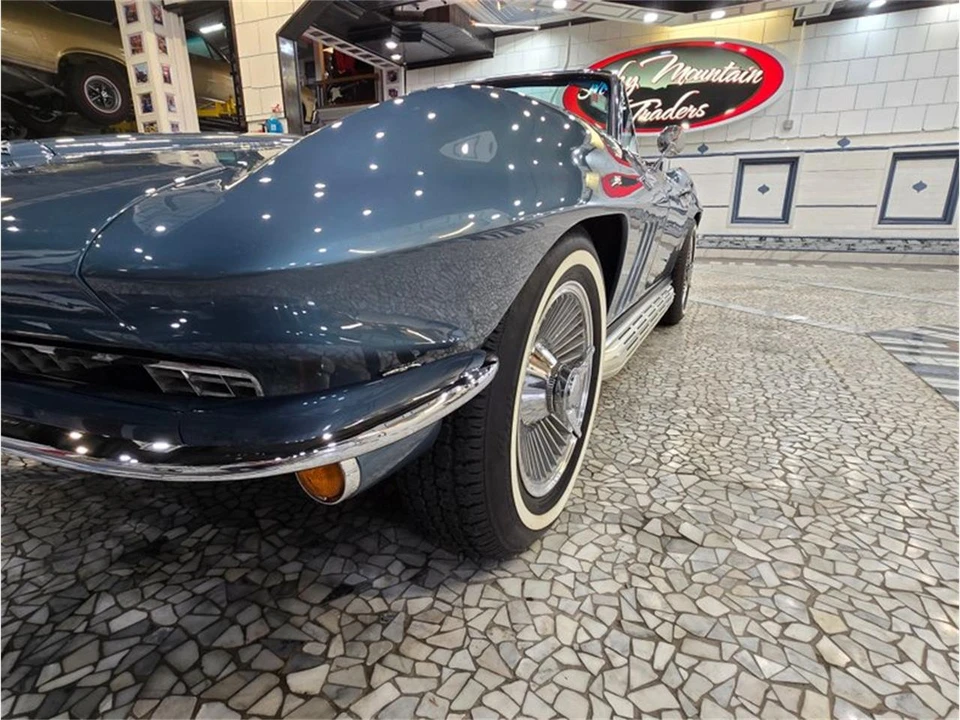 1966 Chevrolet Corvette C2 - Image 10 of 31