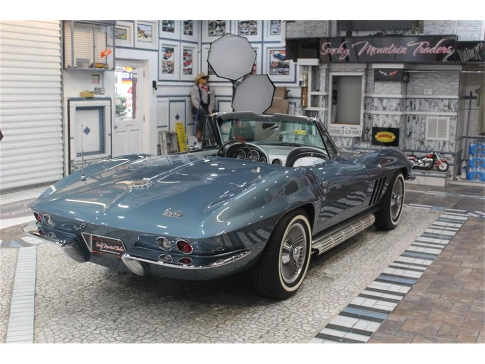 1966 Chevrolet Corvette C2 - Image 11 of 31