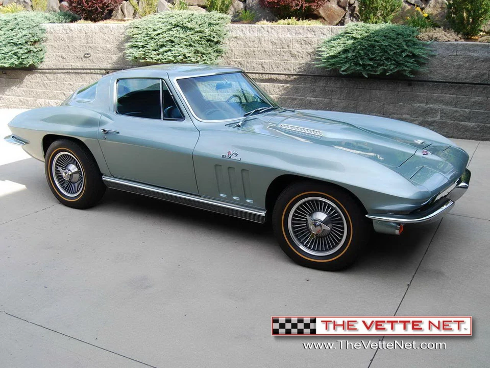 1966 Chevrolet Corvette C2 - Image 3 of 31