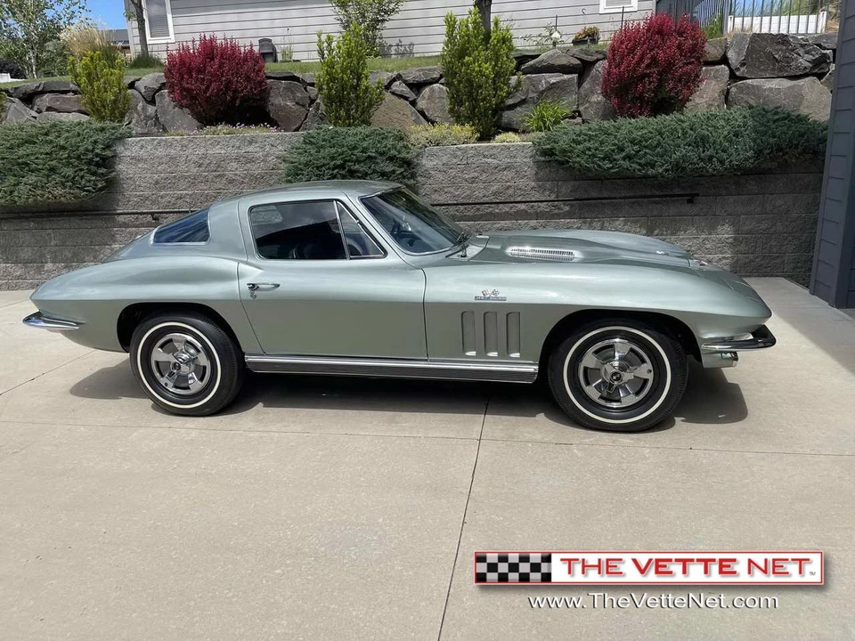 1966 Chevrolet Corvette C2 - Image 13 of 31