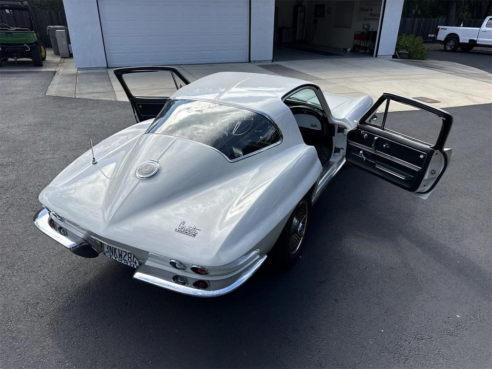 1966 Chevrolet Corvette C2 - Image 23 of 31