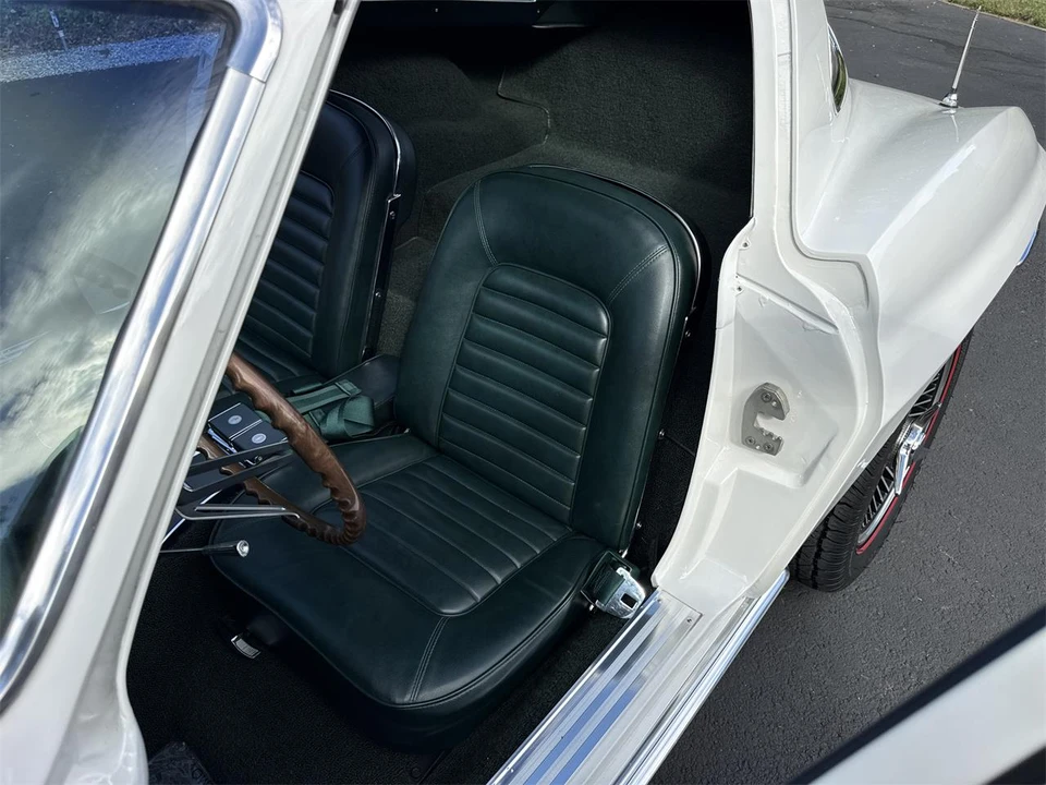 1966 Chevrolet Corvette C2 - Image 26 of 31