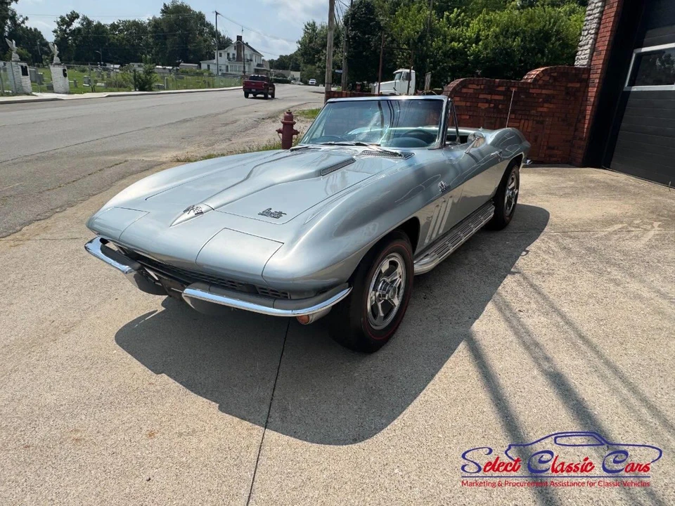 1966 Chevrolet Corvette C2 - Image 2 of 31