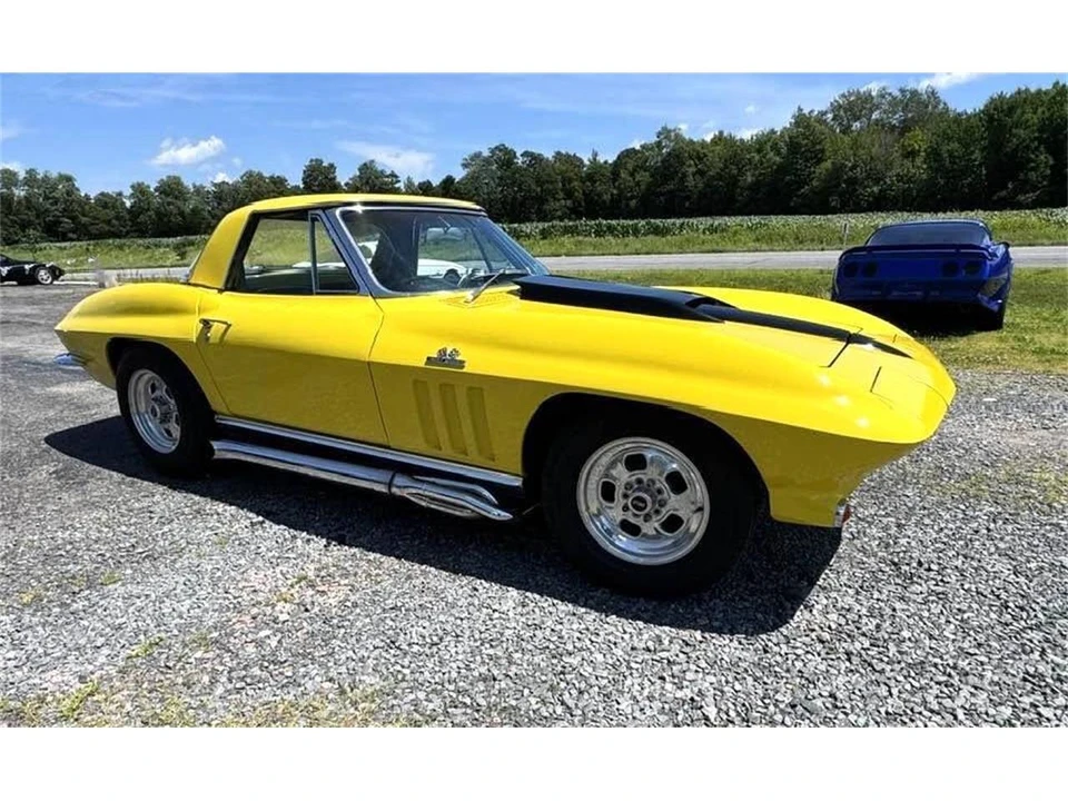 1966 Chevrolet Corvette C2 - Image 3 of 31