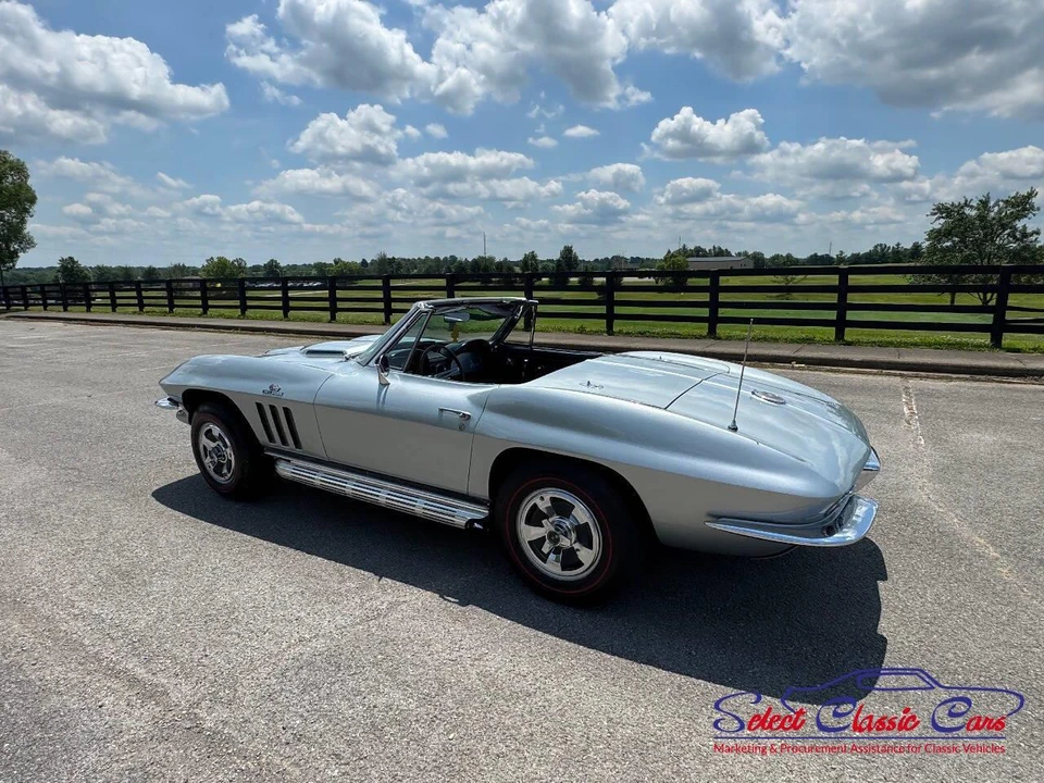 1966 Chevrolet Corvette C2 - Image 13 of 31