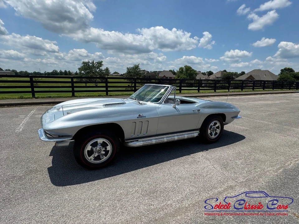 1966 Chevrolet Corvette C2 - Image 19 of 31