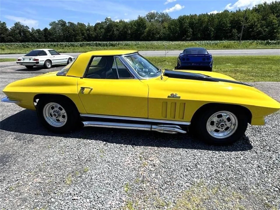 1966 Chevrolet Corvette C2 - Image 4 of 31
