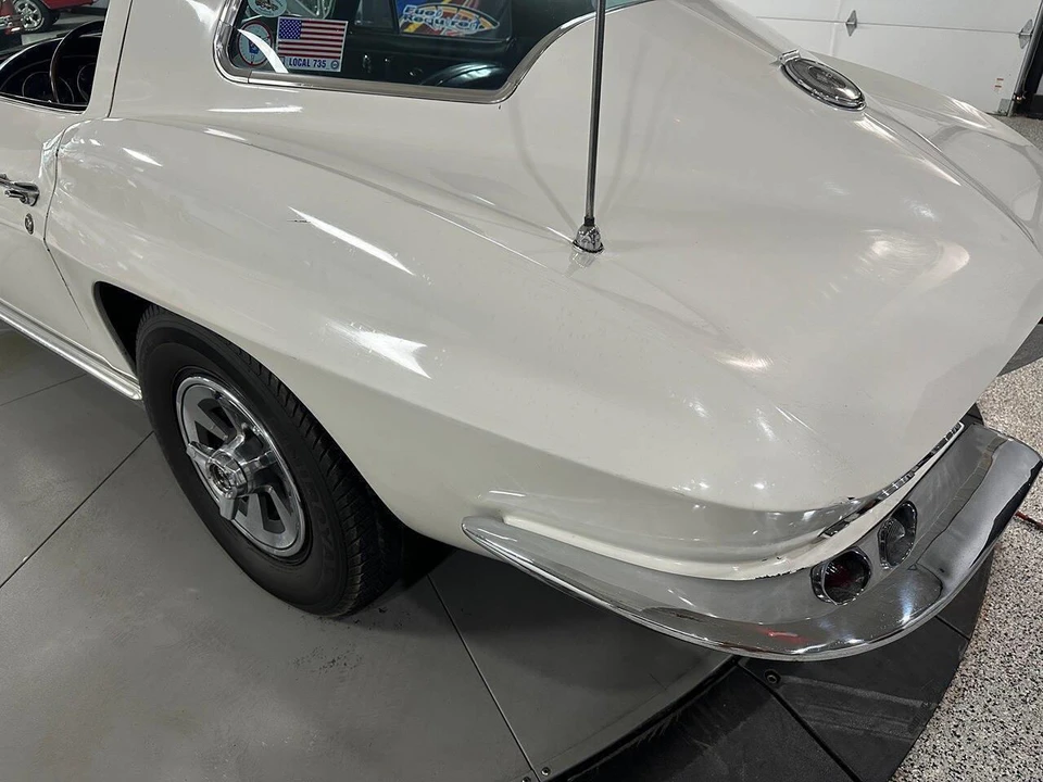 1966 Chevrolet Corvette C2 - Image 28 of 31