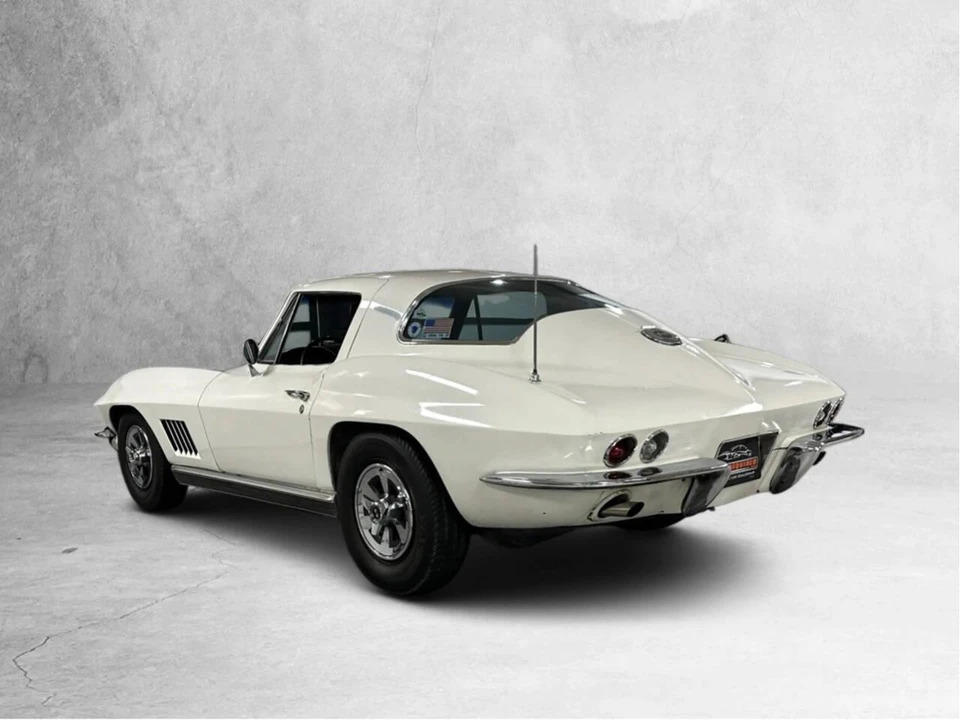 1966 Chevrolet Corvette C2 - Image 4 of 31