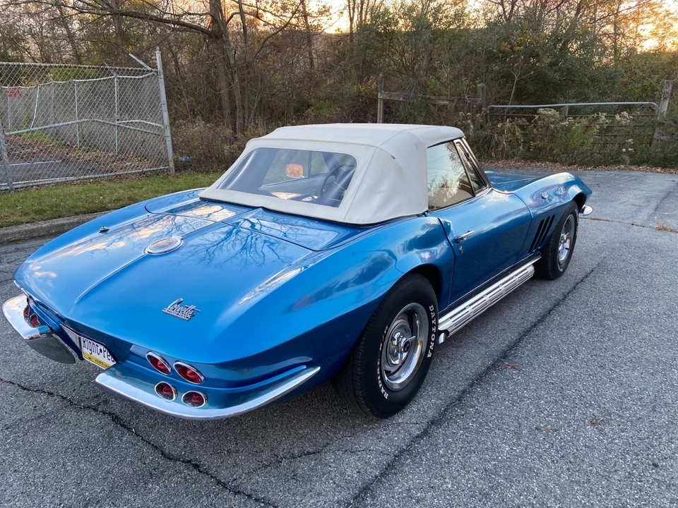 1966 Chevrolet Corvette C2 - Image 16 of 21