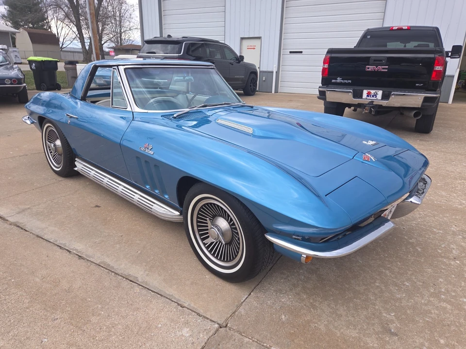 1966 Chevrolet Corvette C2 - Image 7 of 31