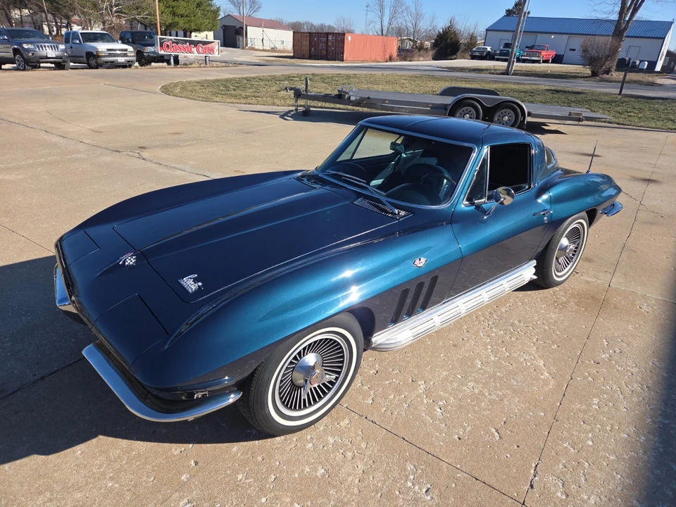 1966 Chevrolet Corvette C2 - Image 2 of 21