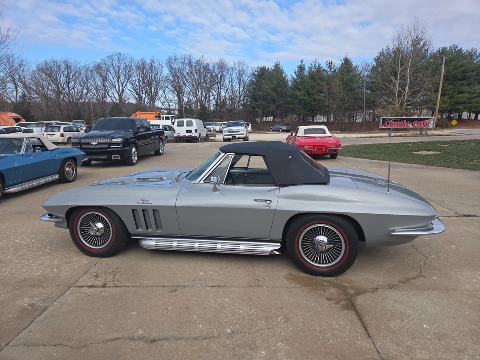 1966 Chevrolet Corvette C2 - Image 17 of 21