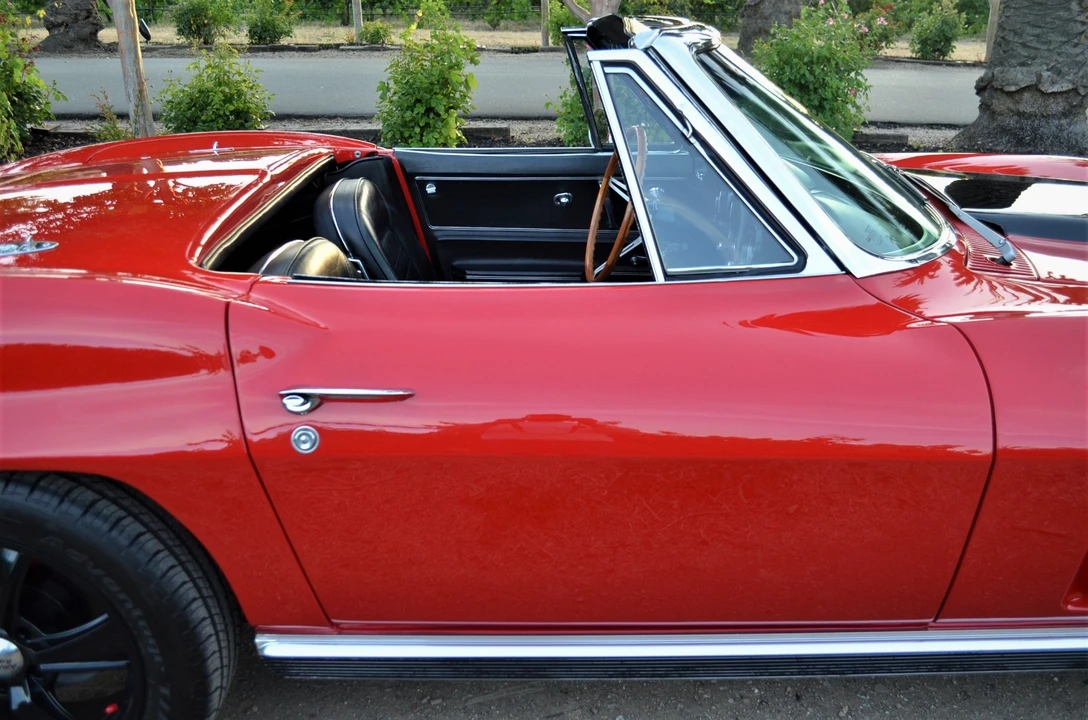 1966 Chevrolet Corvette C2 - Image 16 of 21