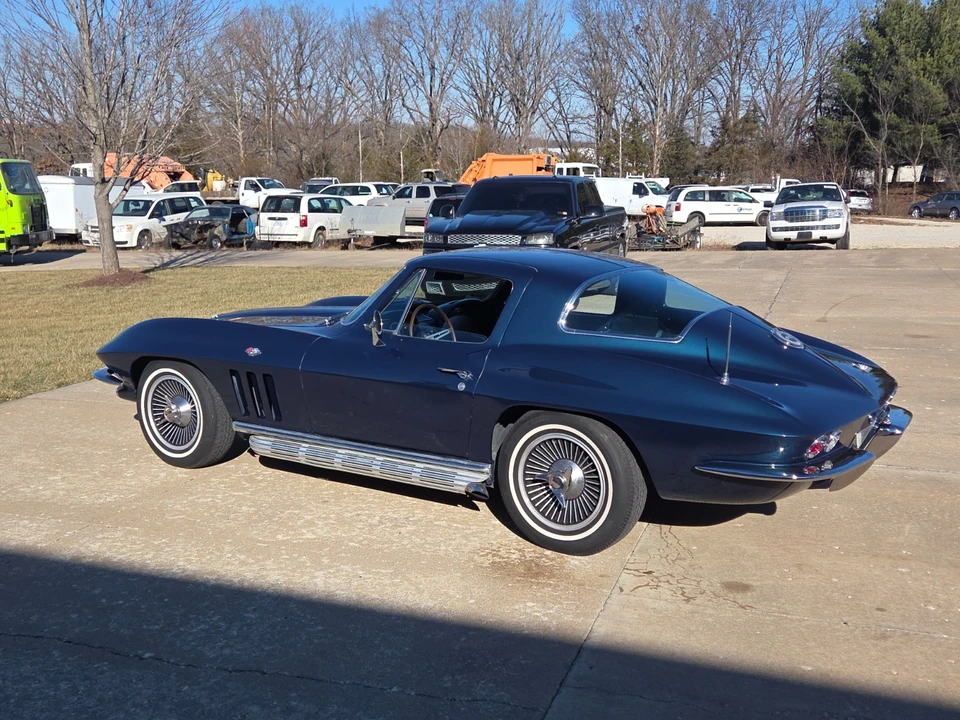 1966 Chevrolet Corvette C2 - Image 17 of 21