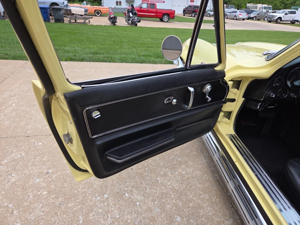 1966 Chevrolet Corvette C2 - Image 23 of 31