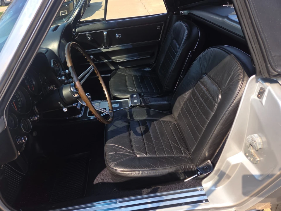1966 Chevrolet Corvette C2 - Image 16 of 21