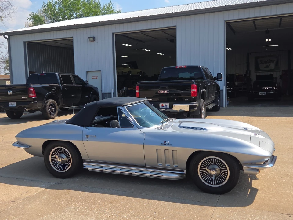 1966 Chevrolet Corvette C2 - Image 7 of 21