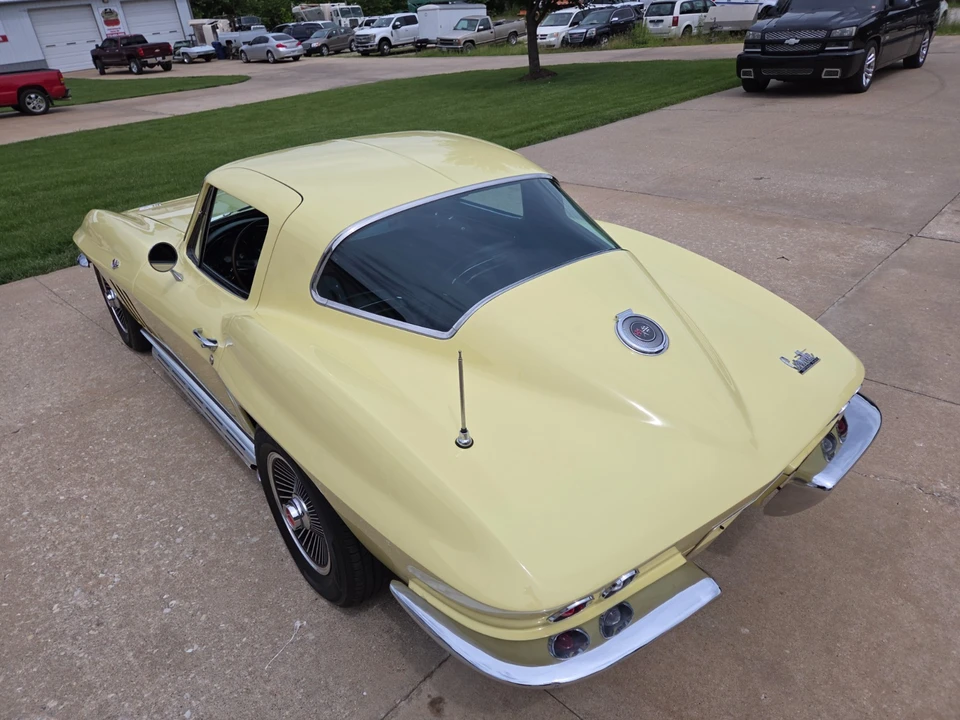 1966 Chevrolet Corvette C2 - Image 19 of 31