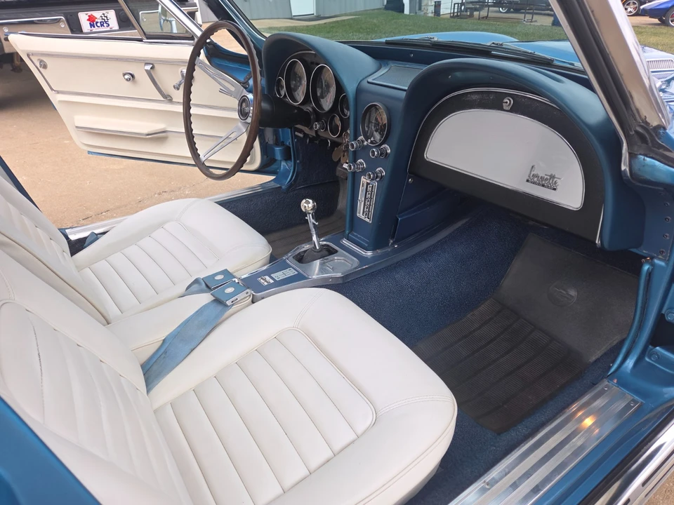 1966 Chevrolet Corvette C2 - Image 24 of 31