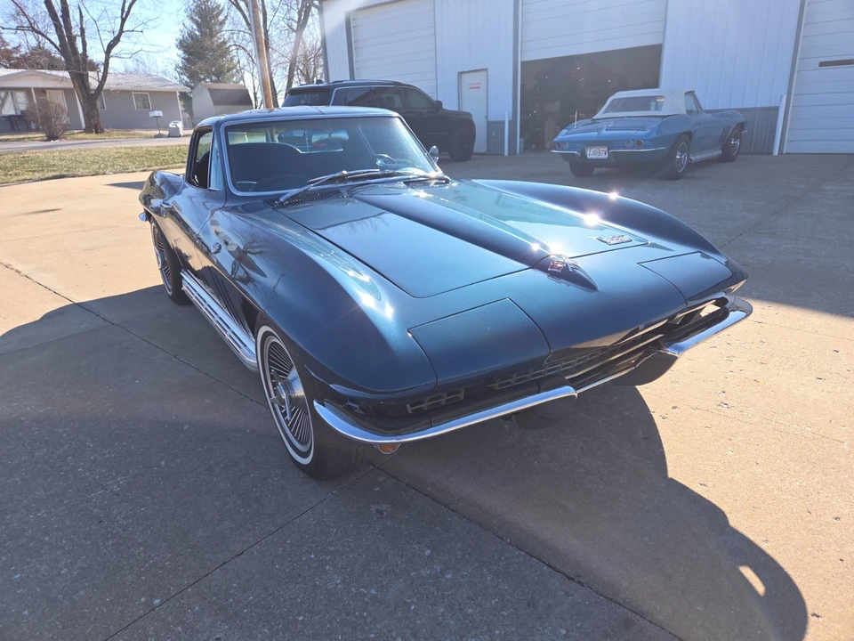 1966 Chevrolet Corvette C2 - Image 10 of 21