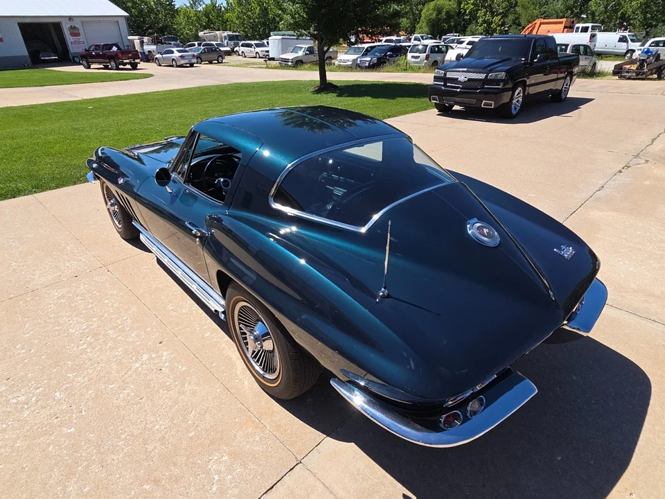 1966 Chevrolet Corvette C2 - Image 14 of 31