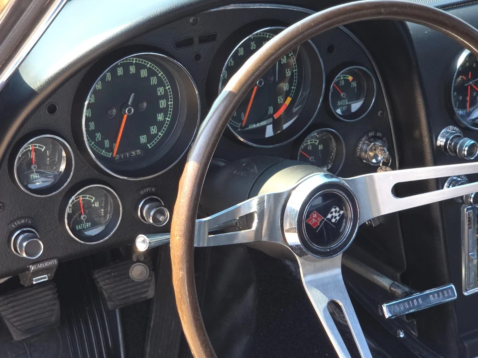 1966 Chevrolet Corvette C2 - Image 17 of 21