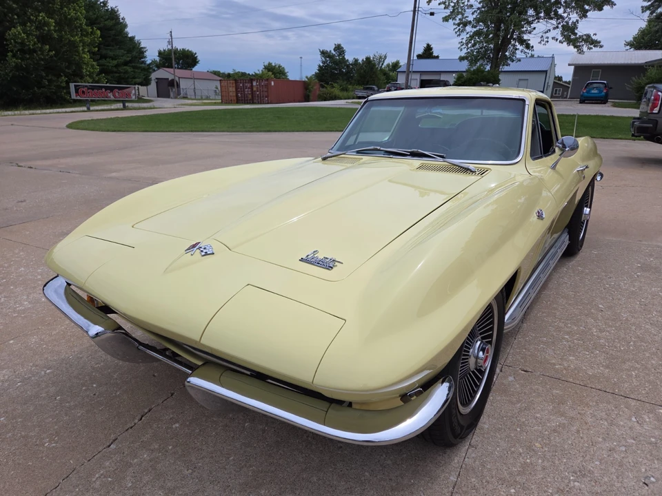1966 Chevrolet Corvette C2 - Image 3 of 31