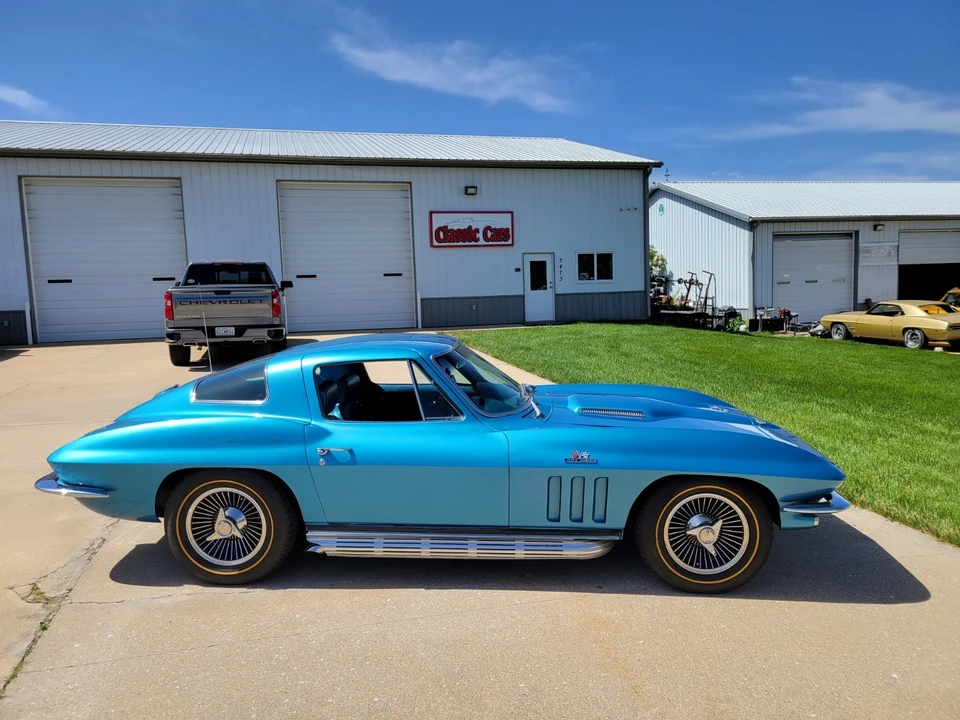 1966 Chevrolet Corvette C2 - Image 7 of 31