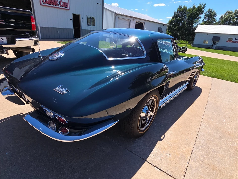 1966 Chevrolet Corvette C2 - Image 10 of 31