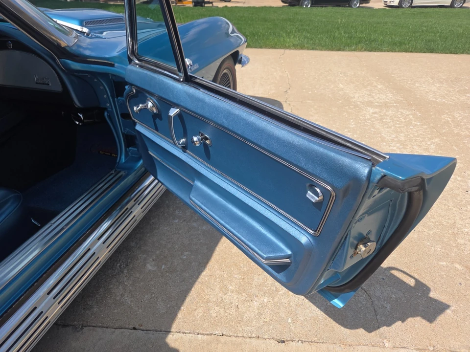 1966 Chevrolet Corvette C2 - Image 20 of 21