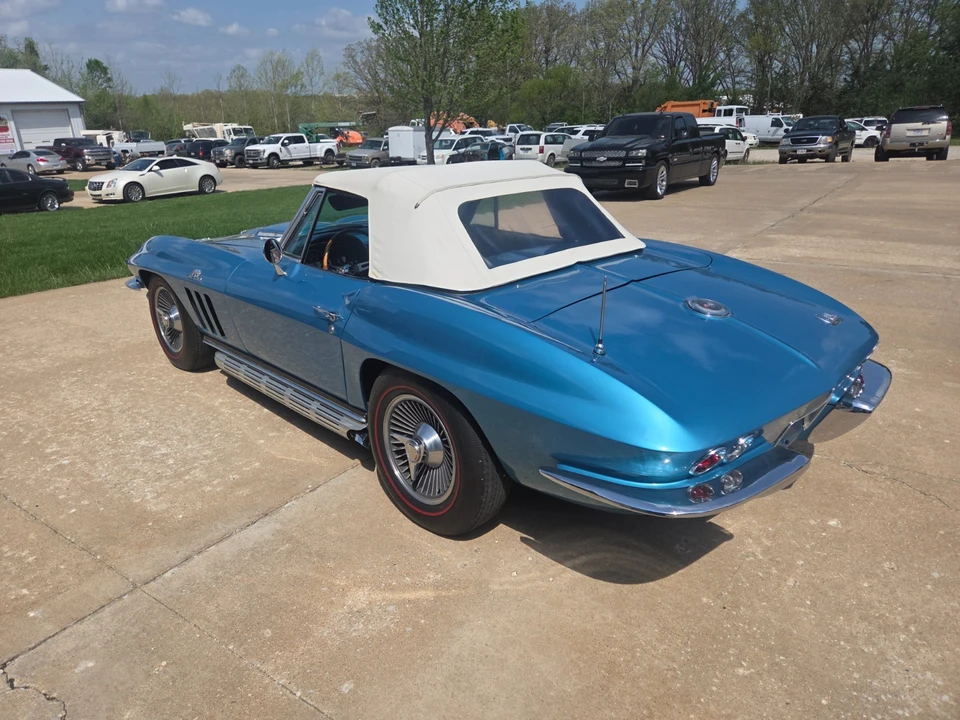 1966 Chevrolet Corvette C2 - Image 14 of 21