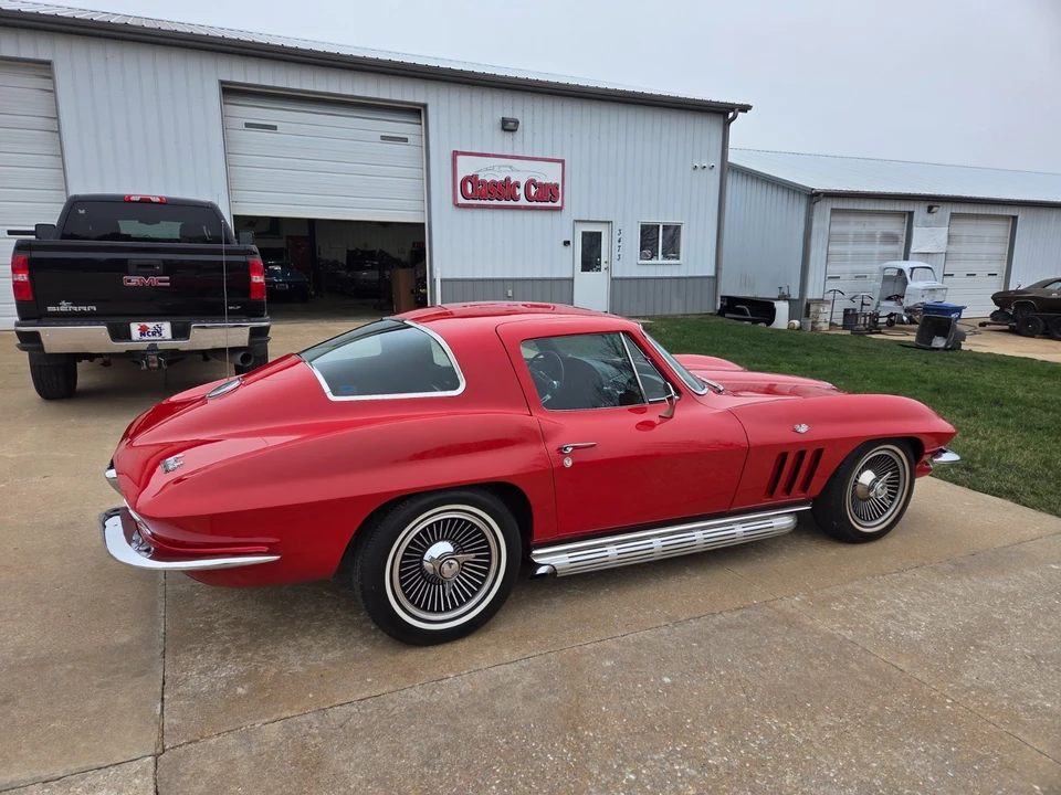 1966 Chevrolet Corvette C2 - Image 9 of 21