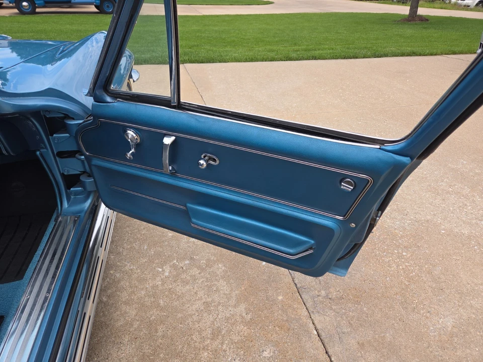 1966 Chevrolet Corvette - Image 25 of 31